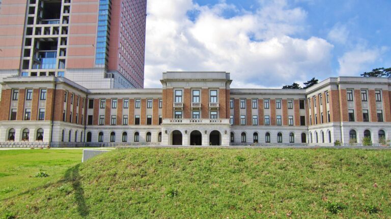 Gunma_Prefectural_Government_Building_Showa_Government_Building
