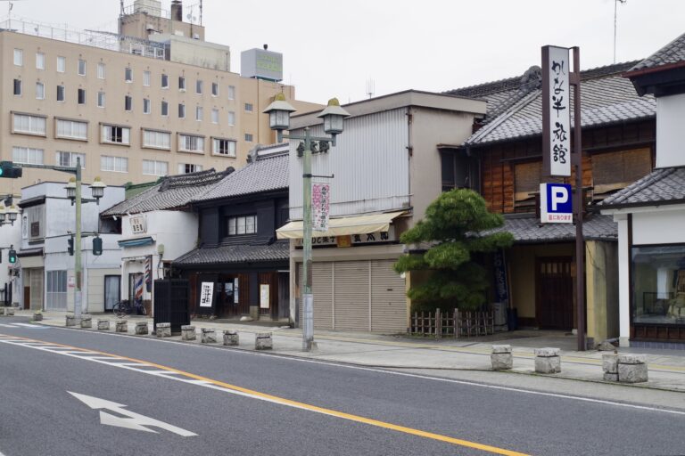 Renovated_Japanese-style_Warehouses_in_Tochigi_City,_2023