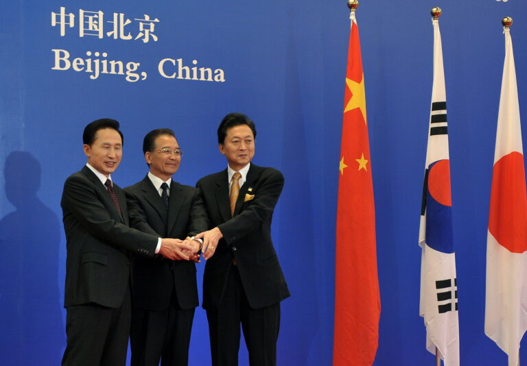 Korea-Japan-China_Trilateral_Summit_meeting_in_October_2009_(4347872866) (1)