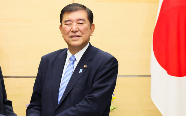 Tran_Thanh_Man_&_Shigeru_Ishiba_(December_2024)