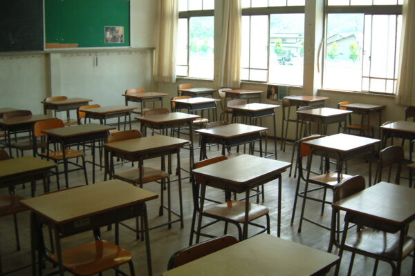 Aluno deixa escola de elite em Tóquio após sofrer bullying