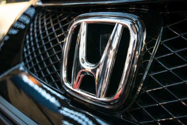 Honda reduz investimento em tecnologia de carros elétricos até 2030 devido a crescimento abaixo do esperado