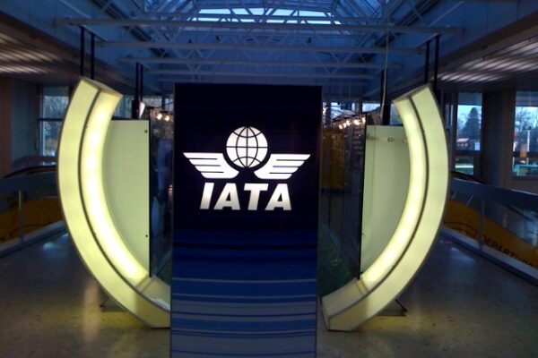 Risco de morte em voos comerciais foi de 1 em 5,8 milhões em 2024, diz IATA