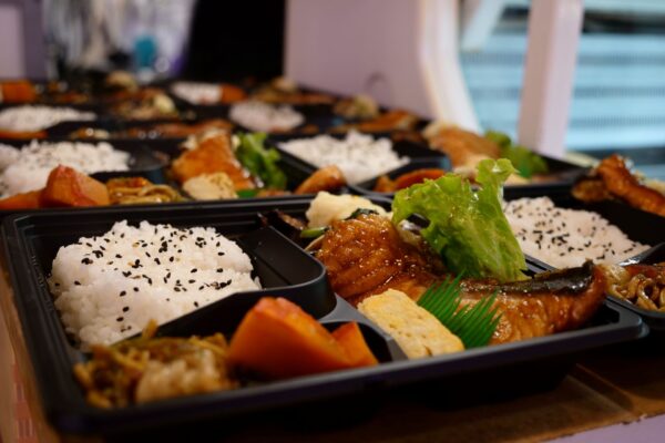 Crise no Bento: Por que as lojas de marmitas japonesas estão em xeque?