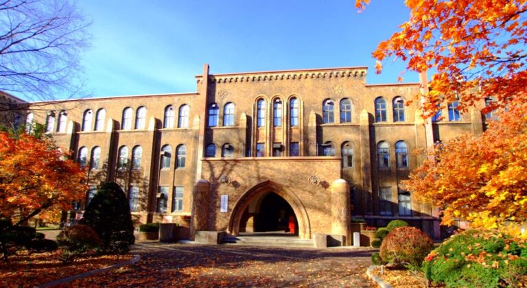 Alunos exigem investigação após agressões de professor da Universidade de Hokkaido em evento