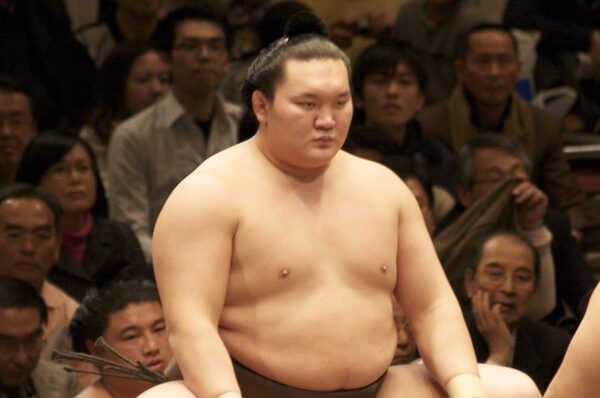 Hakuho rompe com Associação de Sumô do Japão, mas promete seguir promovendo o esporte