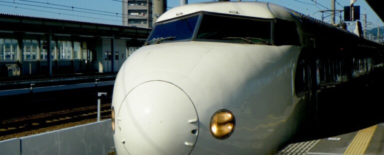 japan_bullet_train_hikari_train_dream_express_nostalgic_series_0-688265