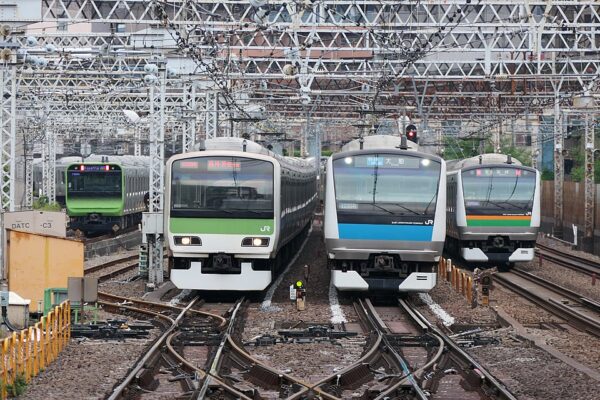 Falha em subestação interrompe temporariamente trens da JR Takasaki Line em Saitama