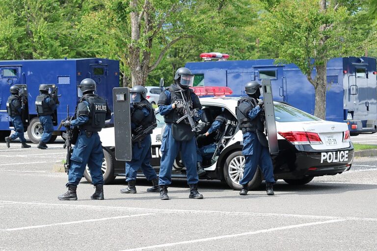Anti-Firearms_Squad_of_the_Fukushima_Prefectural_Police_during_an_exercise