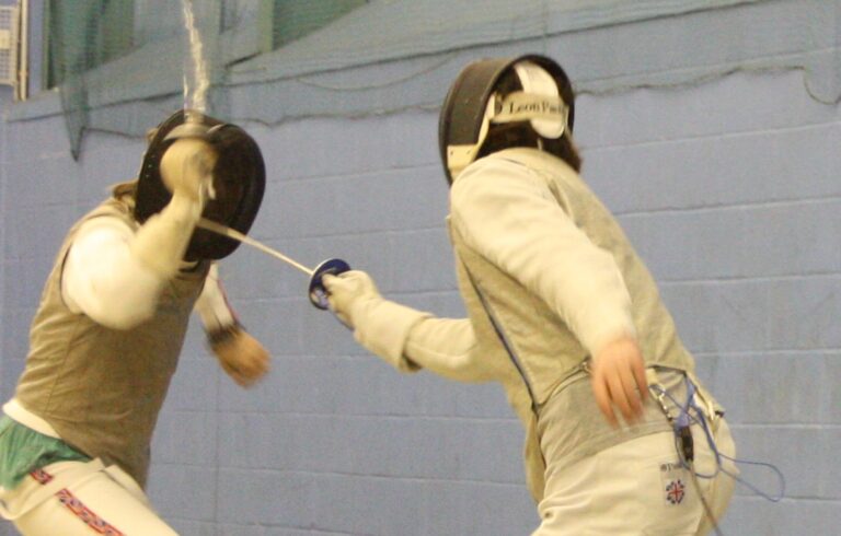 Collegiate_fencing_01