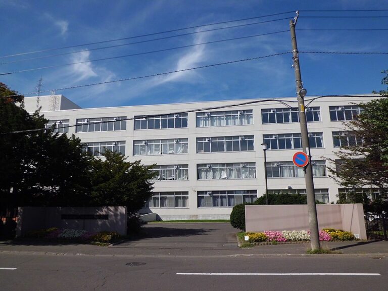 Hokkaido_Sapporo_Higashi_High_School