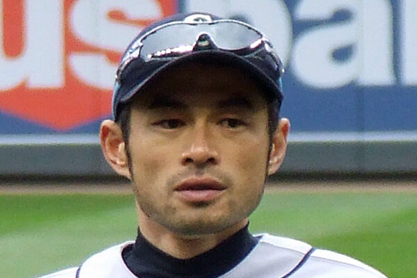 Ichiro Suzuki entra para o Hall da Fama do Beisebol e emociona com discurso inspirador