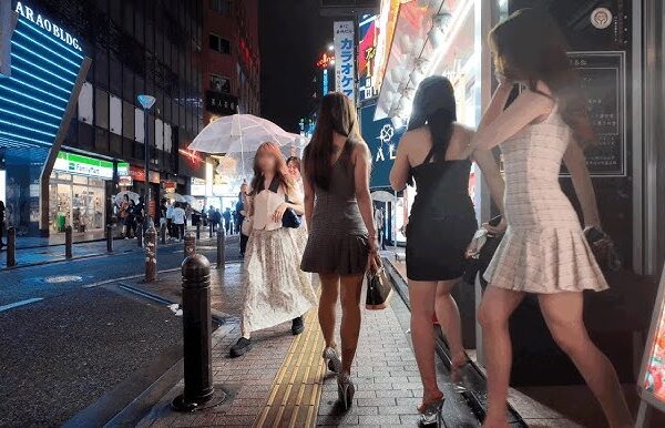 Prostituição em Kabukicho: prisões dobram em 2025 e envolvem jovens endividadas com clubes de hosts