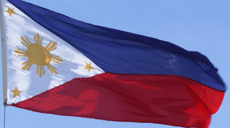 PHILIPPINE_FLAG_WITH_SKY_BACKGROUND