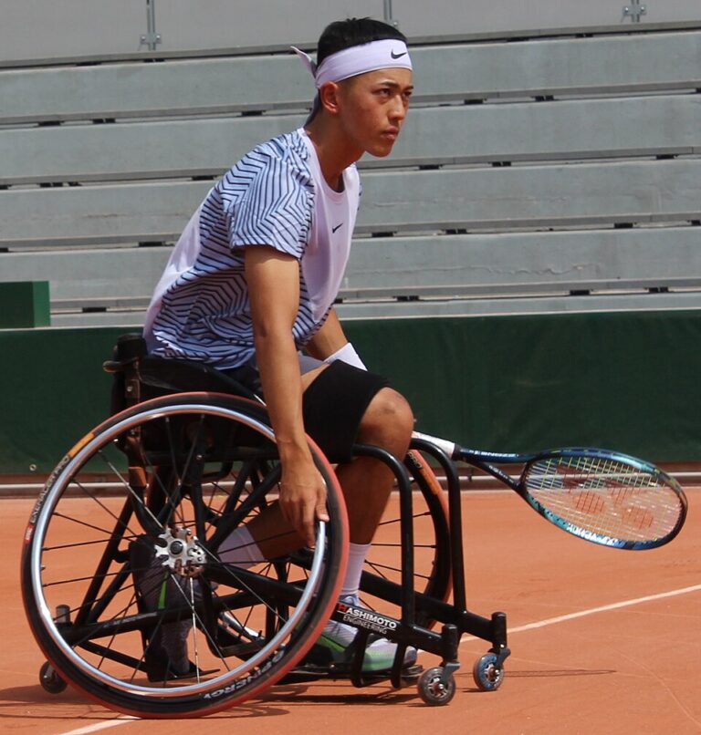 Tokito_Oda_(2023_French_Open)_01