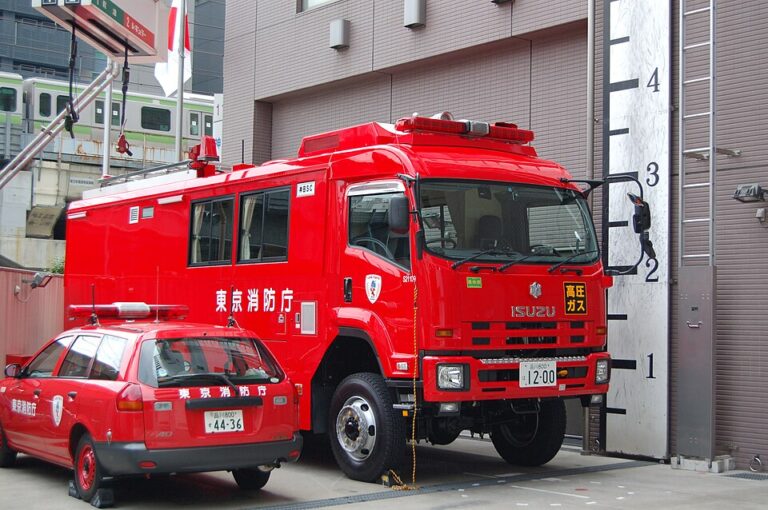 Tokyo_Fire_Dept_Kanda_Fire_Station_Kanda_SC-1