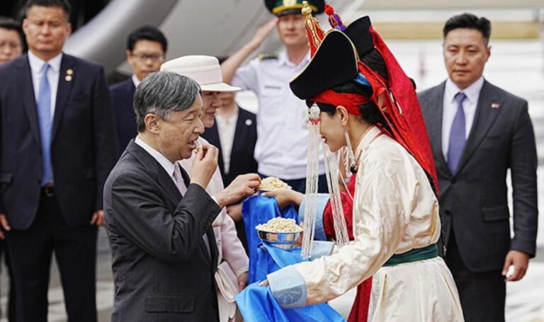 imperador naruhito na mongólia
