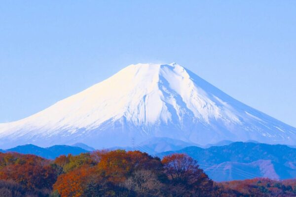 Temporada de escalada no Monte Fuji começa com novas regras e taxa de entrada