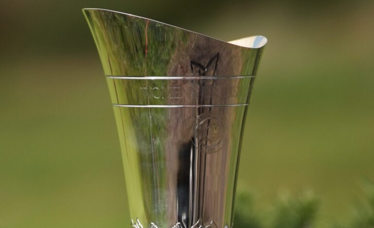 2010 Ricoh Women's British Open trophy