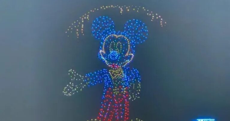 Disney - Drones - 06
