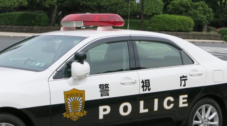Japanese_police_car_1