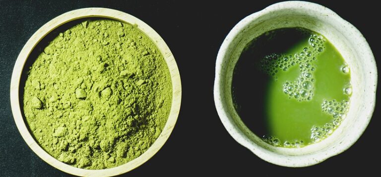 Matcha_layout_with_leaf,_tea,_and_powder
