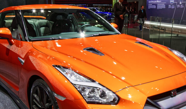 Nissan_GT-R_-_Mondial_de_l'Automobile_de_Paris_2016_-_003