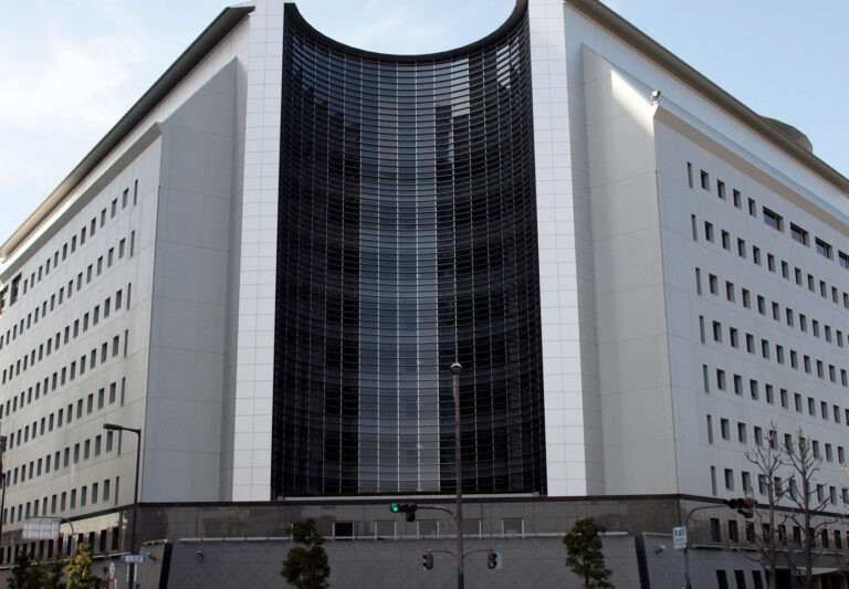 Osaka_Prefectural_Police_Headquarters01