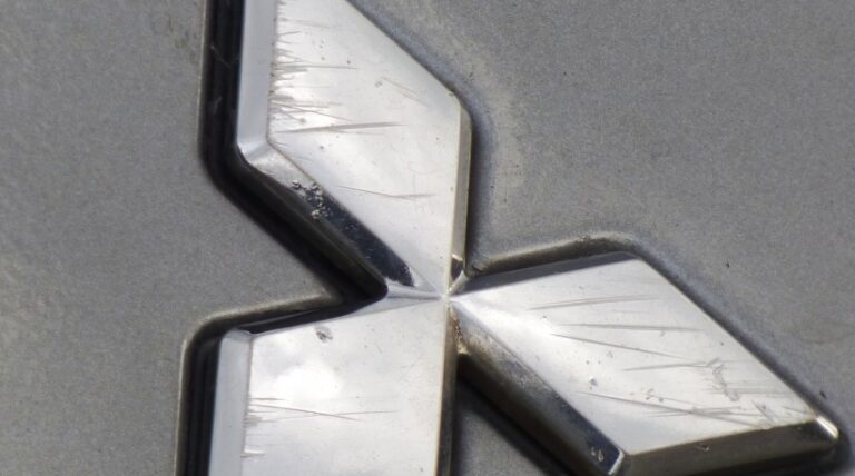 mitsubishi_auto_car_logo_mask_symbol_sign_stamp-1103099