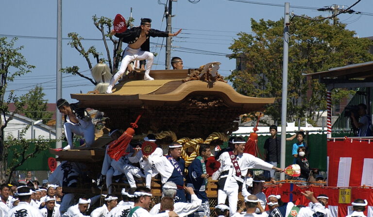 Festival tradicional Danjiri agita as ruas de Kishiwada, em Osaka