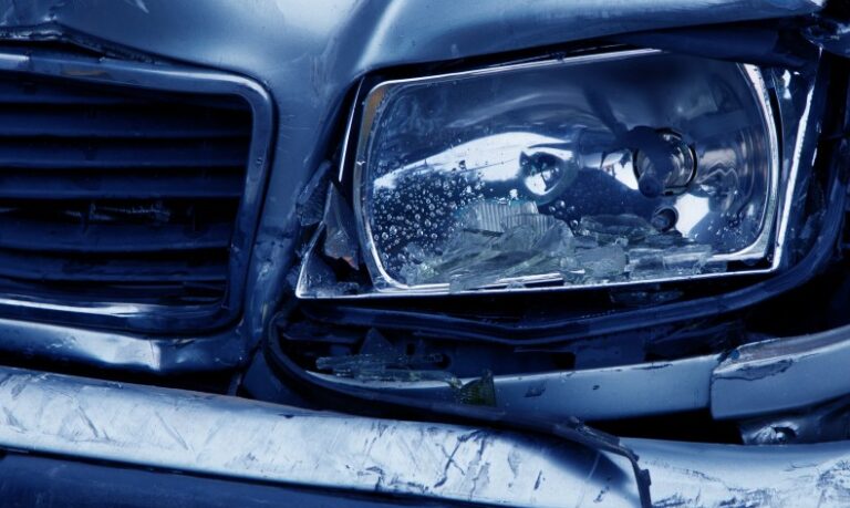 headlamp_accident_auto_blue_broken_car_collision_crash-1158861