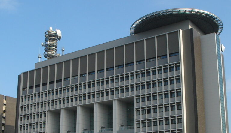 岐阜県警本部庁舎01