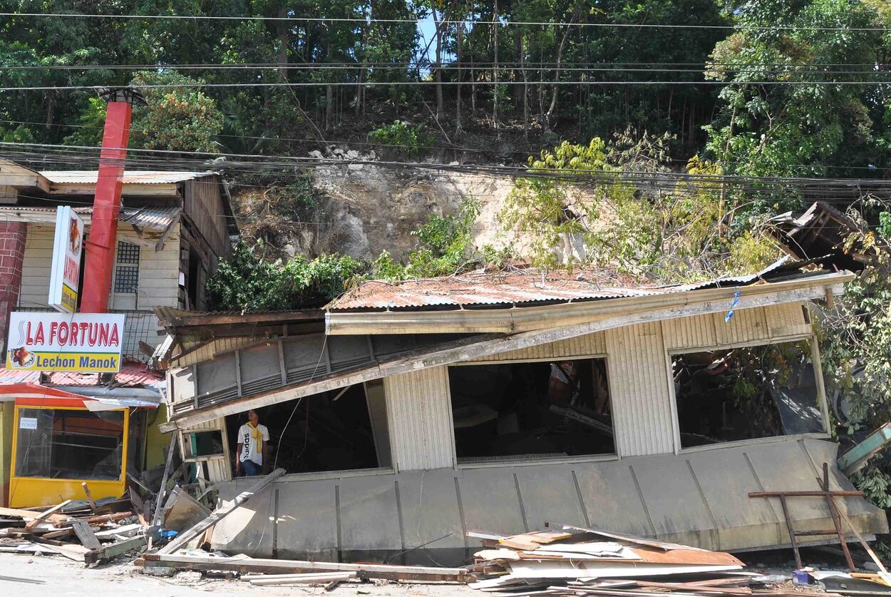 Terremoto deixa ao menos 69 mortos nas Filipinas e causa destruição em Cebu