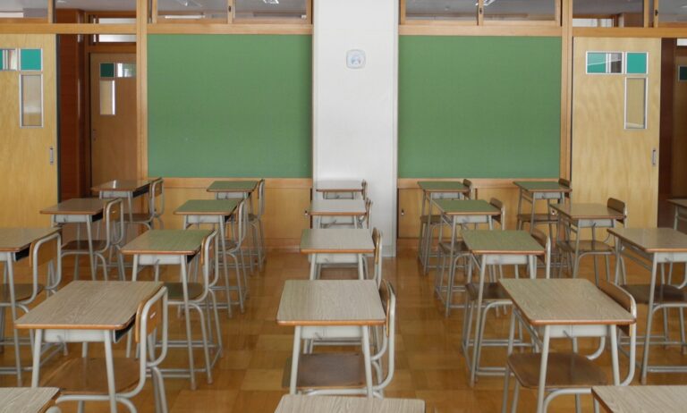 Chokai_JHS_2B_classroom_3
