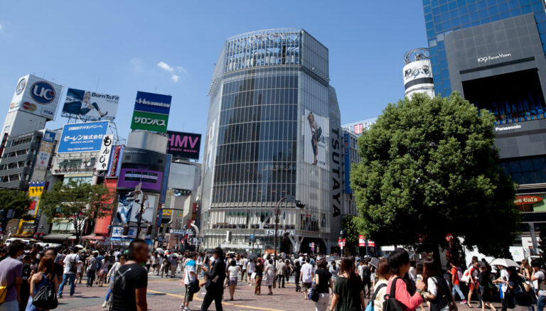 Front_of_the_Shibuya_Station