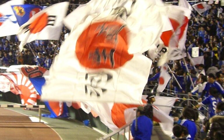 Japan_national_football_team_fans_with_rising_sun_flag