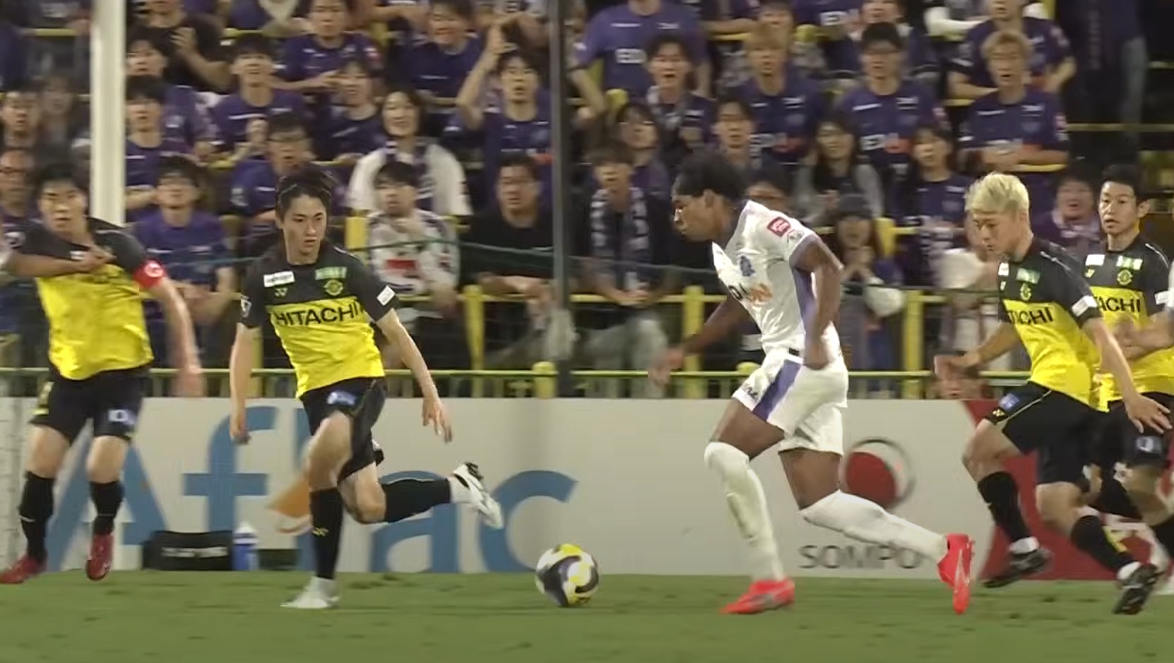 Kashiwa Reysol e Sanfrecce Hiroshima fazem final da Copa da Liga Japonesa após semifinais emocionantes