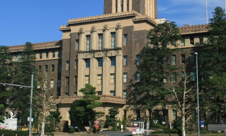 Nagoya_City_Hall_2011-10-28