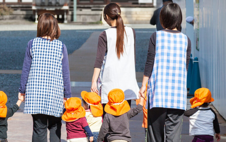 Nursery_school,_Higashi_Honganji,_Kyoto
