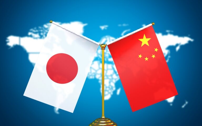 Japão x China - bandeiras