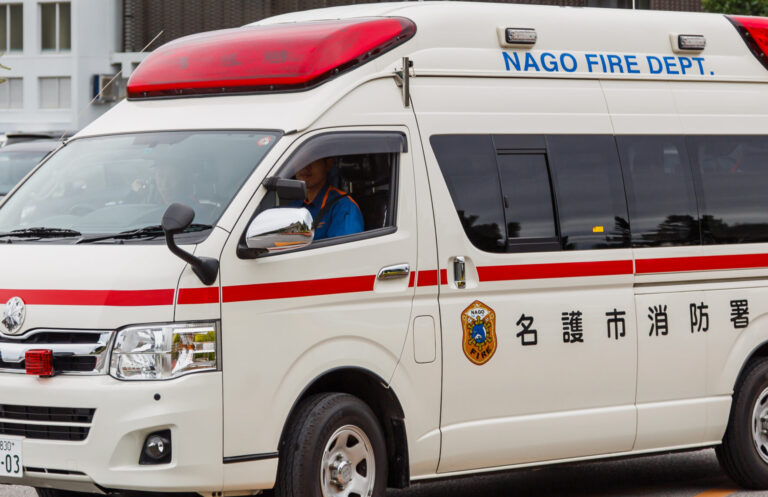 Nago_Okinawa_Ambulance-02