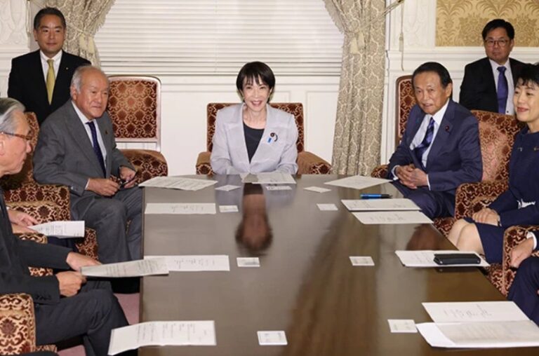 Sanae takaichi - Reunião