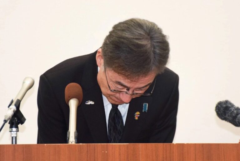 Tatsuji Sugimoto - Governador de Fukui - 1