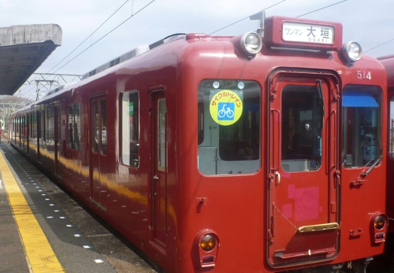 Yoro_Station,_Yoro_Railway_(8554277409)