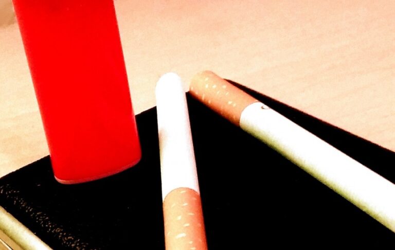 cigarettes_smoke_ash_smoking_highly_addictive_nicotine_box_cigarette_case-1103559