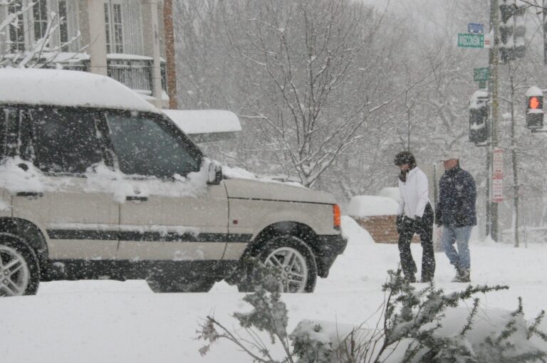 Heavy_snow_in_DC_-_Flickr_-_Al_Jazeera_English_(1)