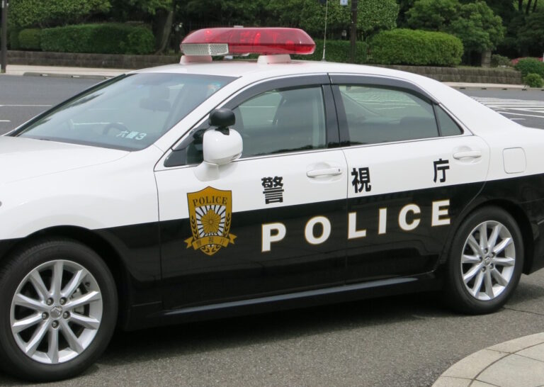 Japanese_police_car_1