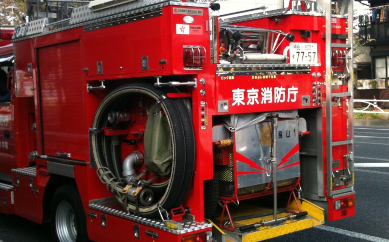 Tokyo_Fire_Department_Karasuyama-1_Pumper