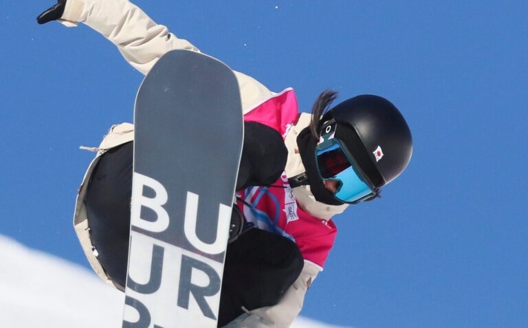 2020-01-20_Snowboarding_at_the_2020_Winter_Youth_Olympics_–_Women's_Halfpipe_–_Final_–_1st_run_(Martin_Rulsch)_34