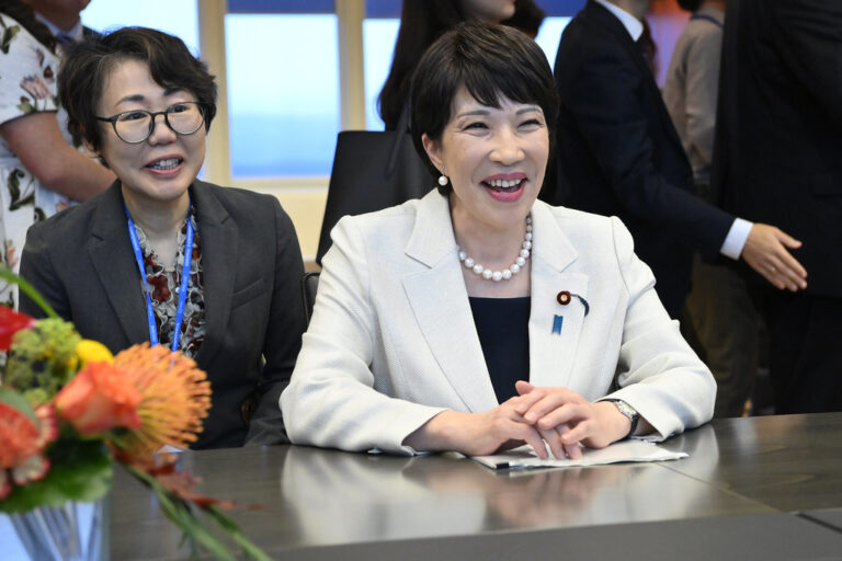 Parlamento reelege Sanae Takaichi como Primeira-Ministra